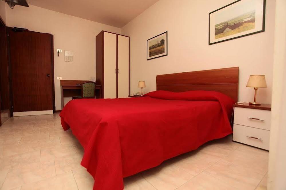 Hotel Roma Palmanova Extérieur photo